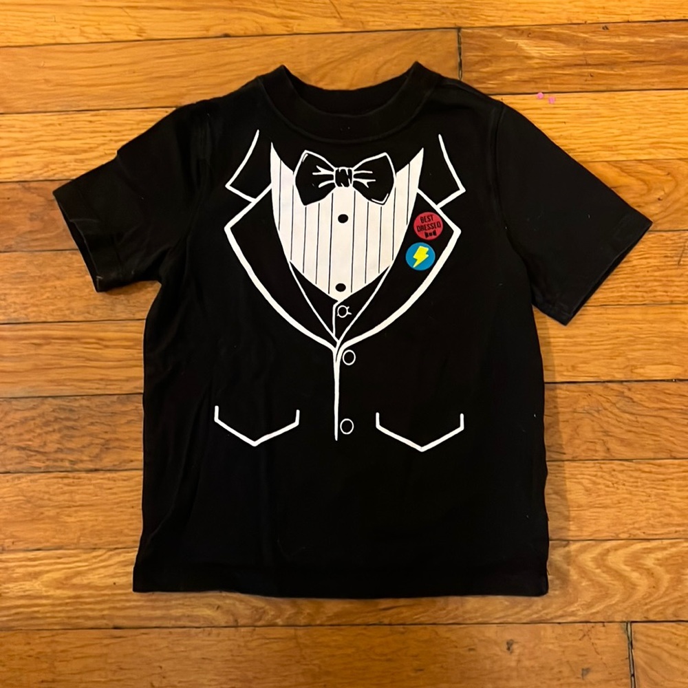Tuxedo shirt 🤵‍♂️